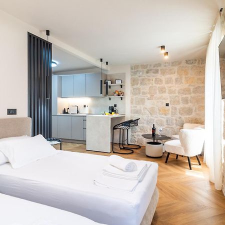 Apartment Centre In Stone House Split Exterior foto