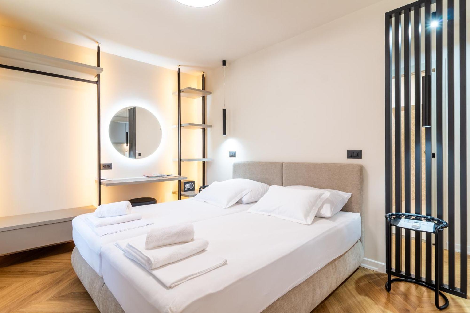 Apartment Centre In Stone House Split Exterior foto