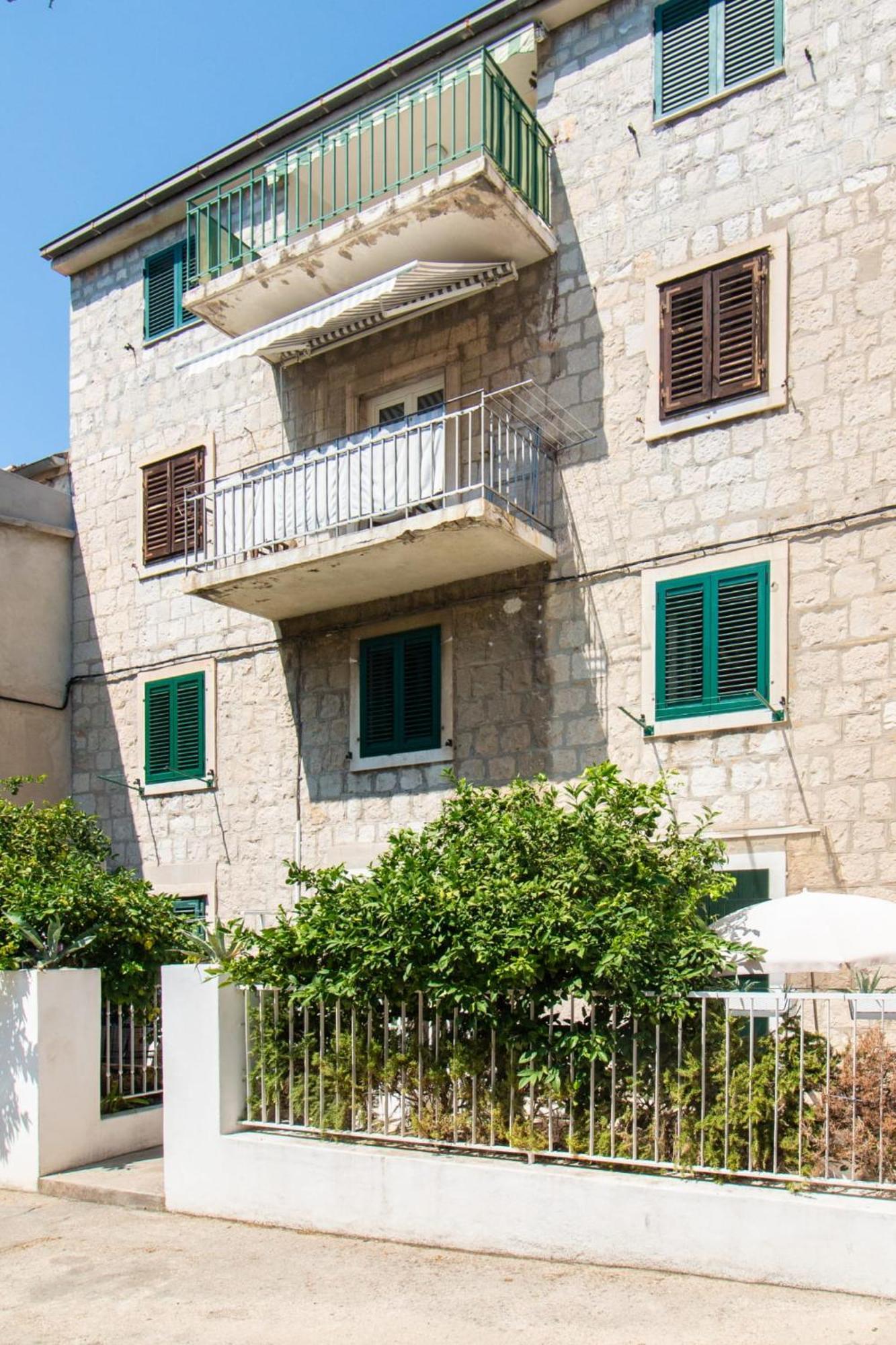 Apartment Centre In Stone House Split Exterior foto